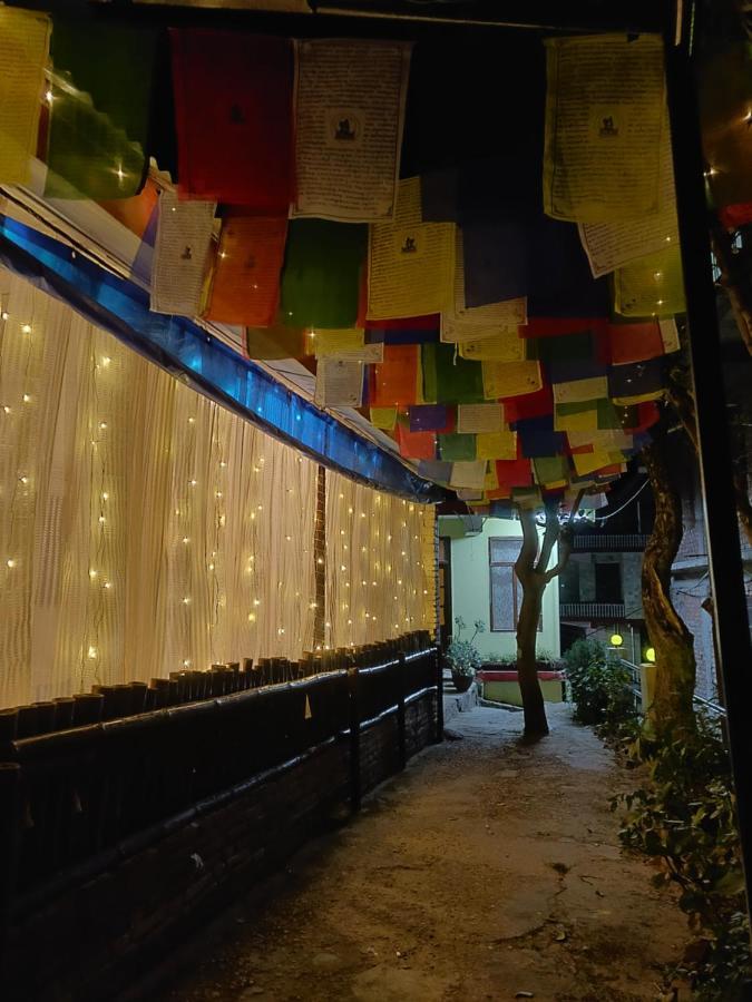 Moustache Mcleodganj Hostel McLeod Ganj Exterior photo