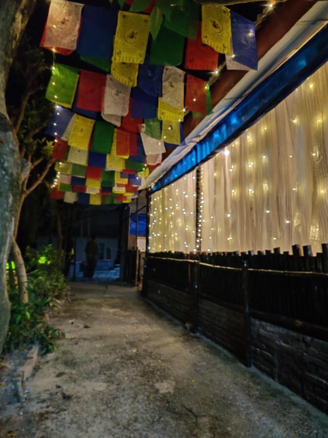Moustache Mcleodganj Hostel McLeod Ganj Exterior photo